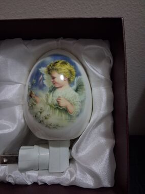 Porcelain Angel Night Light - Floral Illustration